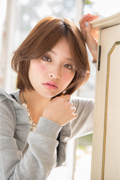 フェミニンボブ