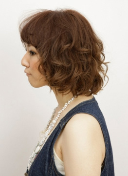 軽快に揺れ動く 強めウェーブで元気よく☆