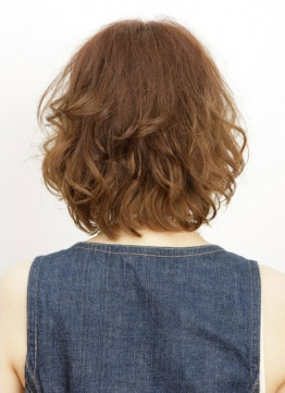 軽快に揺れ動く 強めウェーブで元気よく☆